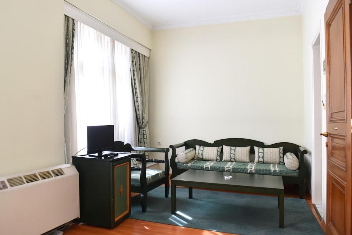 Aiolis Hotel Kastoria Extérieur photo