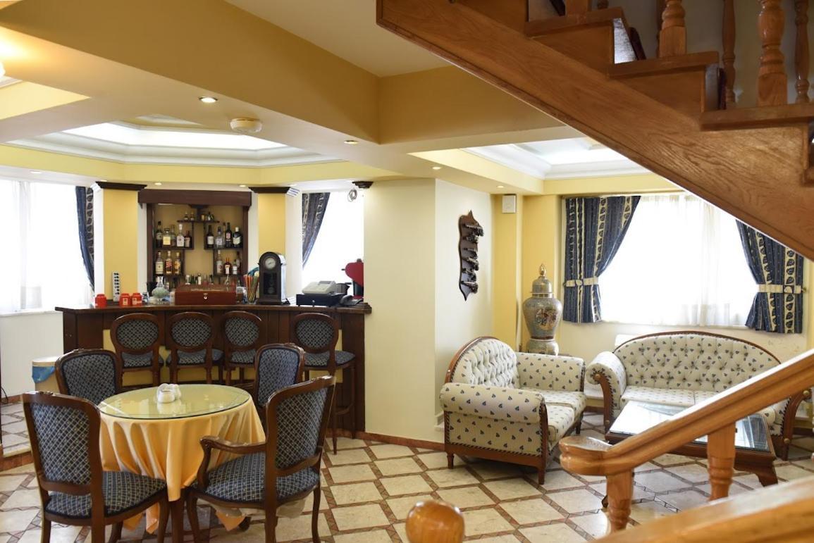 Aiolis Hotel Kastoria Extérieur photo